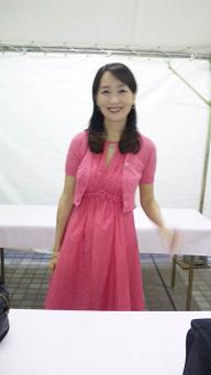 20091001-pinkribbonagnes far.JPG